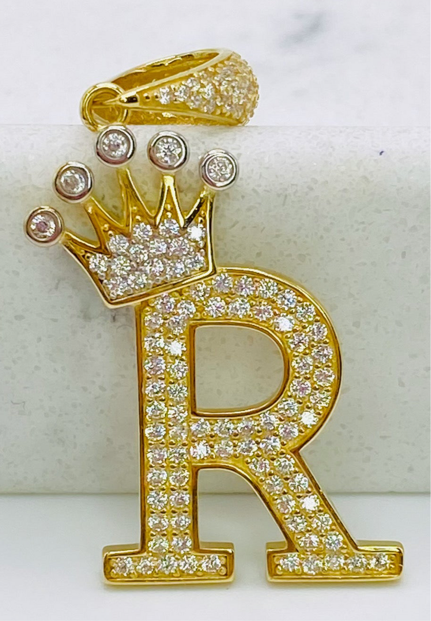 Medalla letra 18k,  4cm x 2cm