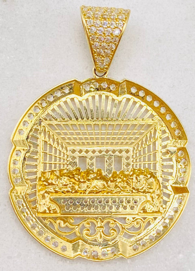Medalla 14k. 4cm x 3cm
