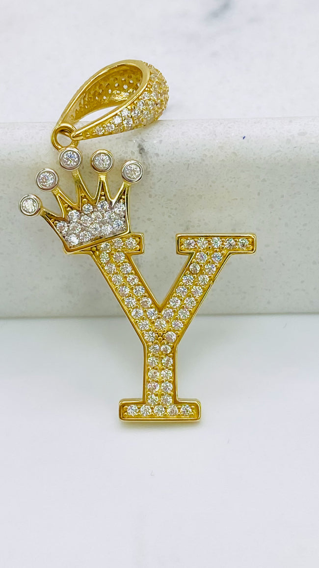 Medalla letra 18k 4cm x 2cm