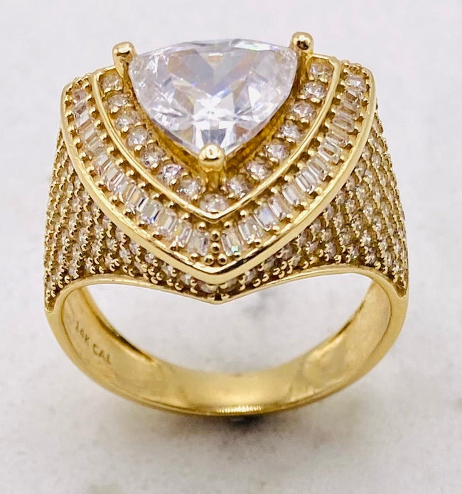 Anillo triángulo talla#25, 14k