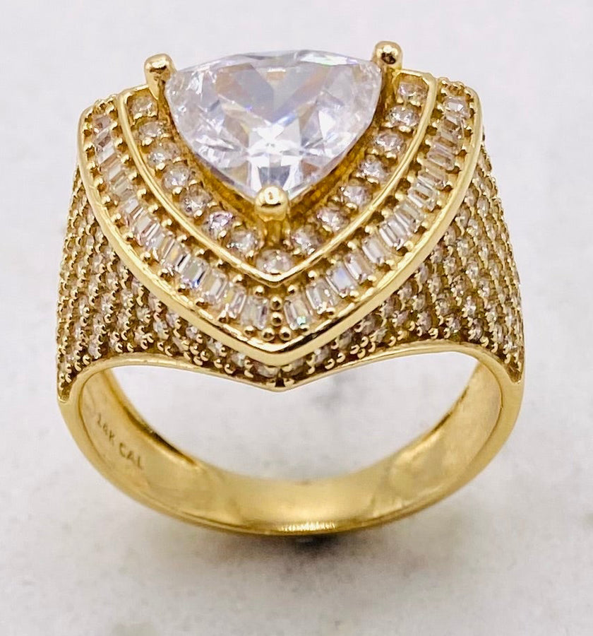 Anillo triángulo talla#25, 14k