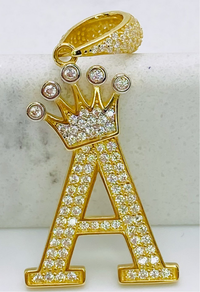 Medalla letra 18k,   4cm x 2cm