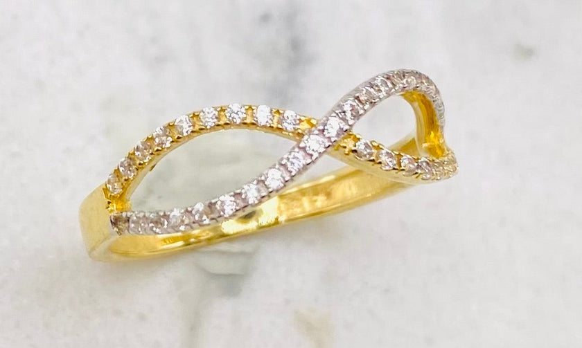 Anillo infinito talla#12, 18k