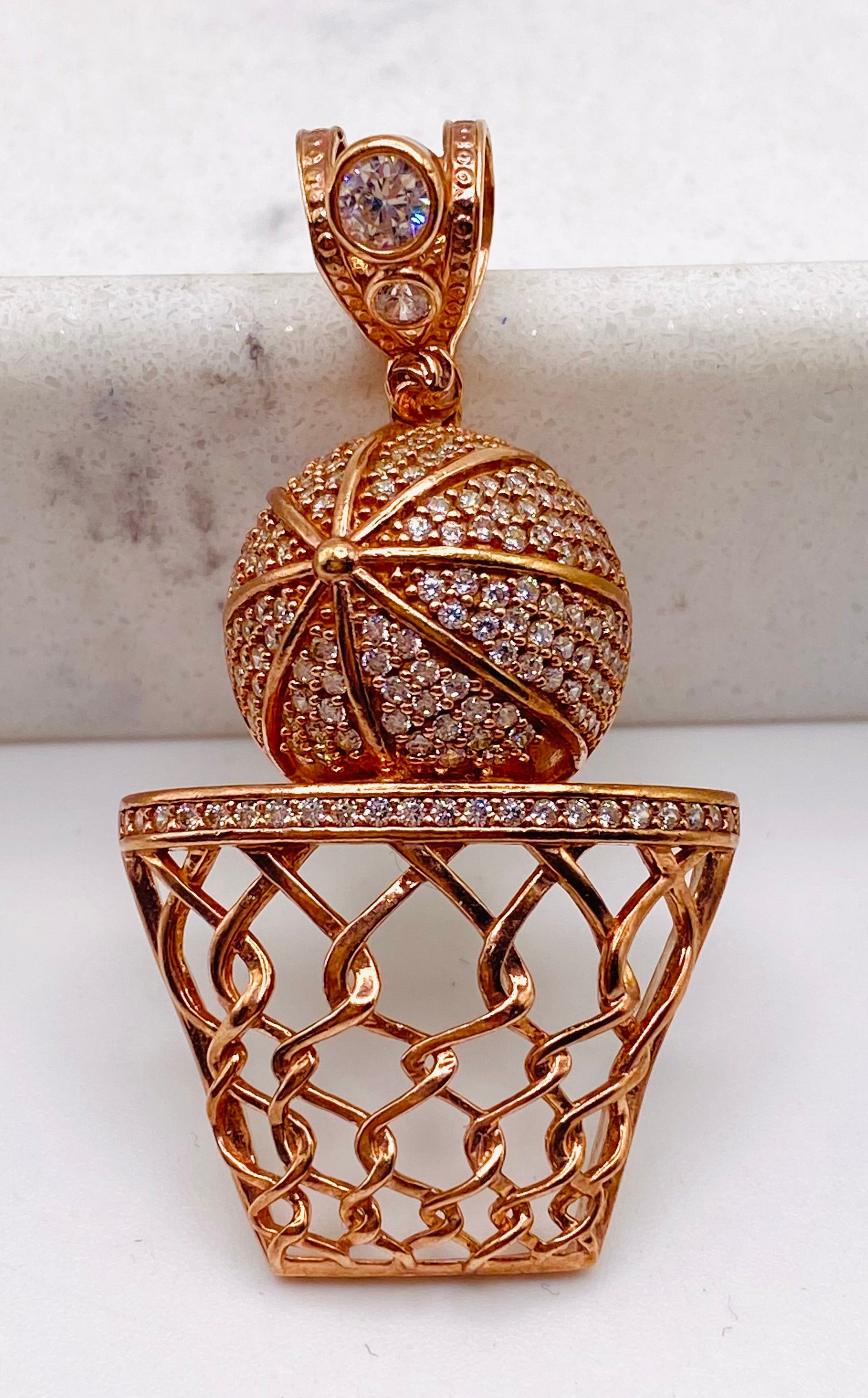 Medalla rosa 14k, 2cm x 4cm