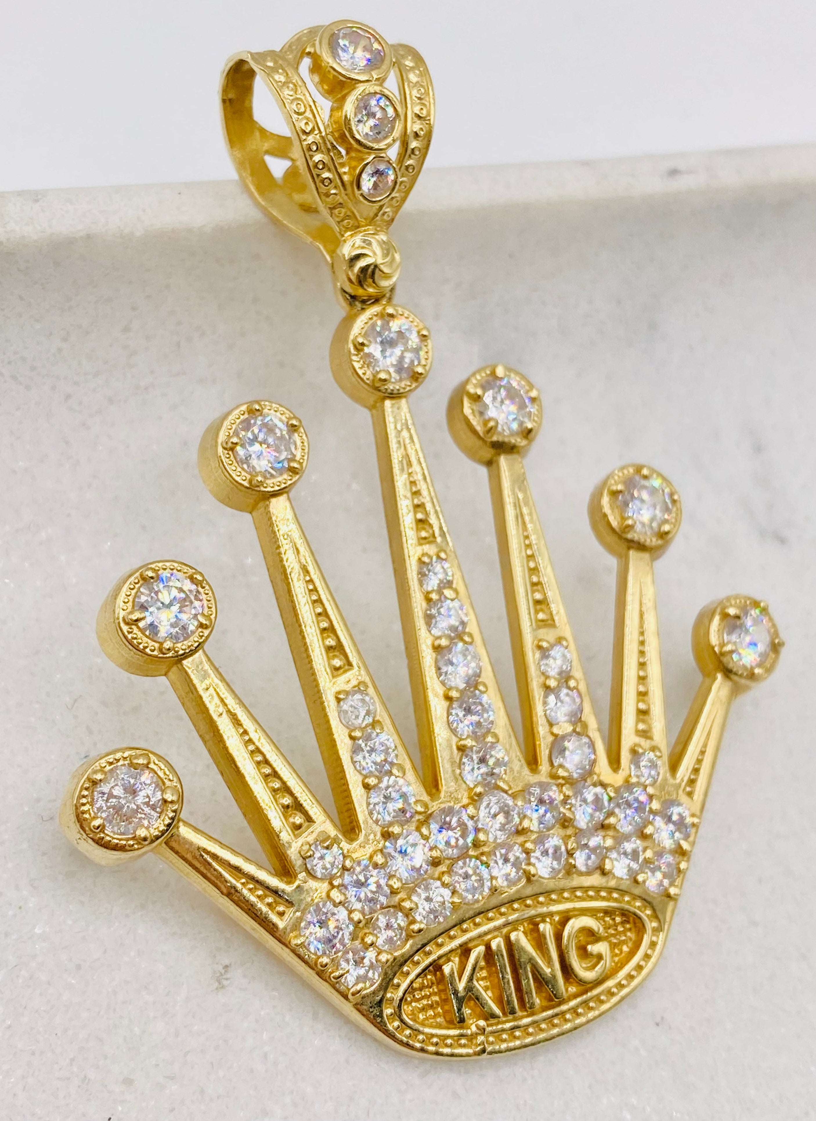 Medalla corona 14k, 6cm x 5cm