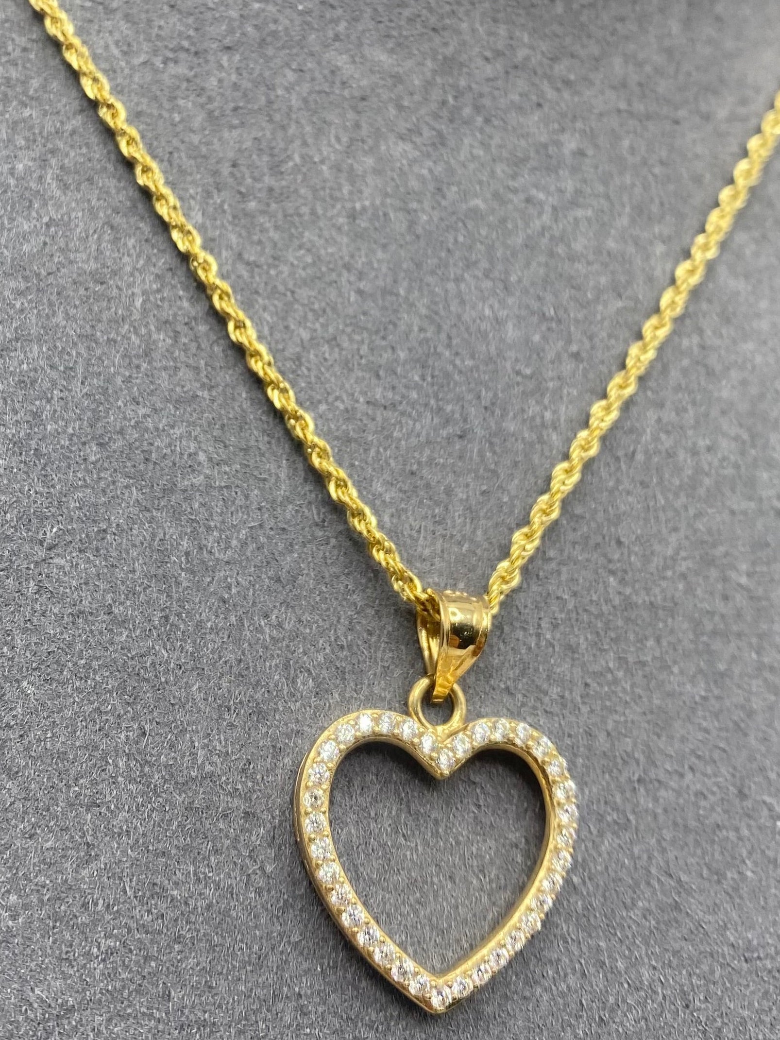 Cadena con medalla 14k, 45 cm x 0.80mm.