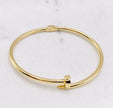 Pulsa tipo clavo 14k, talla 17