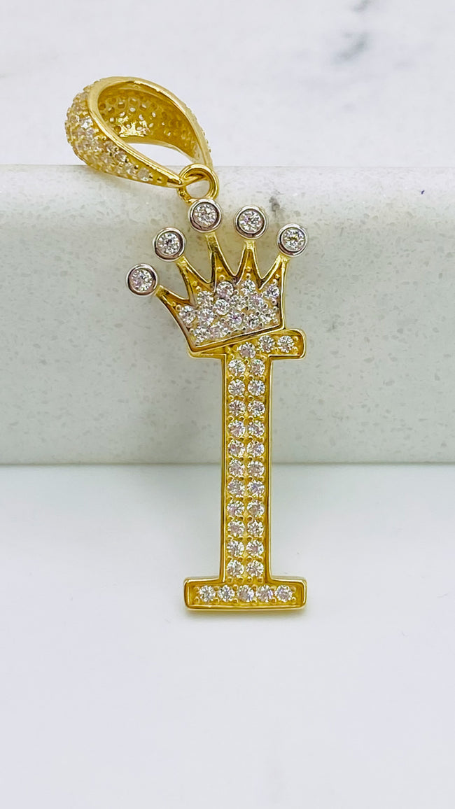 Medalla letra 18k,  4cm x 1cm