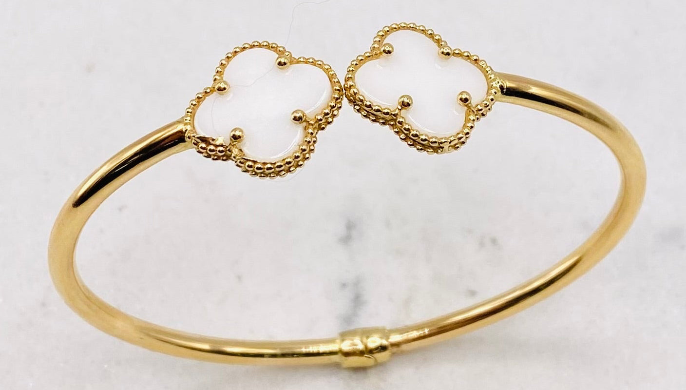 Pulsa tipo vancleef talla18,  14k